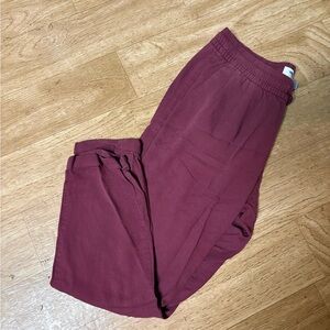 Old Navy Burgundy Capri Style Pants